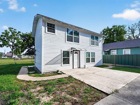 3rd image of 408 W Donovan St