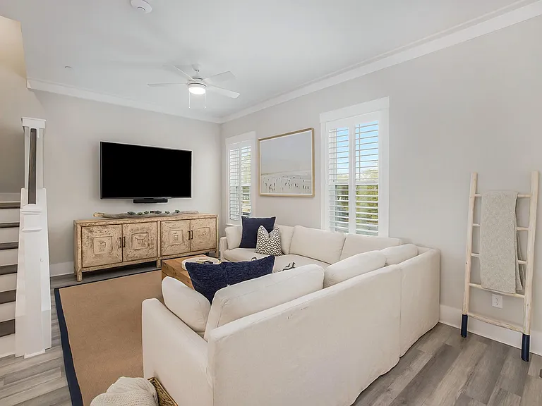 549 Cooper Village Ln — Photo 5
