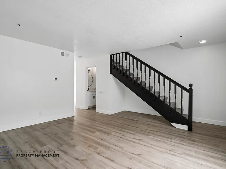 13881-13891 Cedar St. and 13872-13882 Locust St. — Photo 43