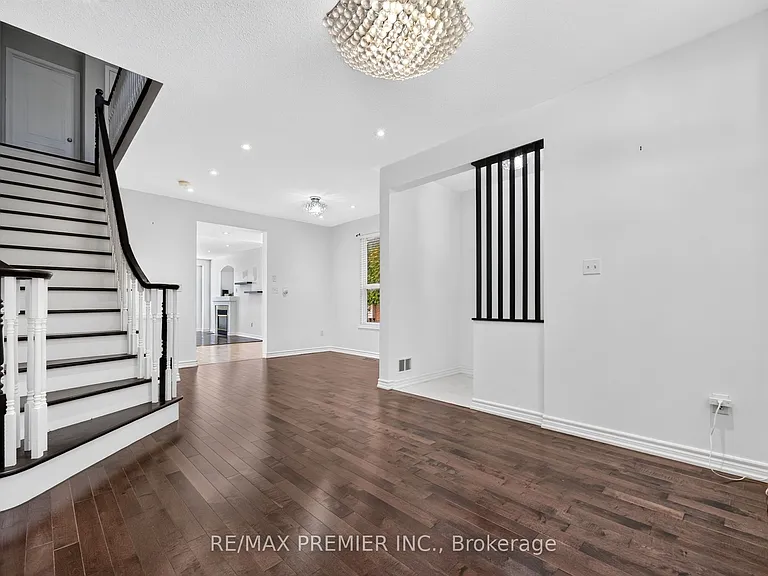 9 Pascoe Dr — Photo 4