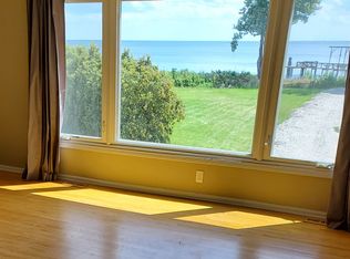 204 Lac Ste Claire Dr, Saint Clair Shores, MI