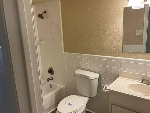 3rd image of 5313 Nash Dr