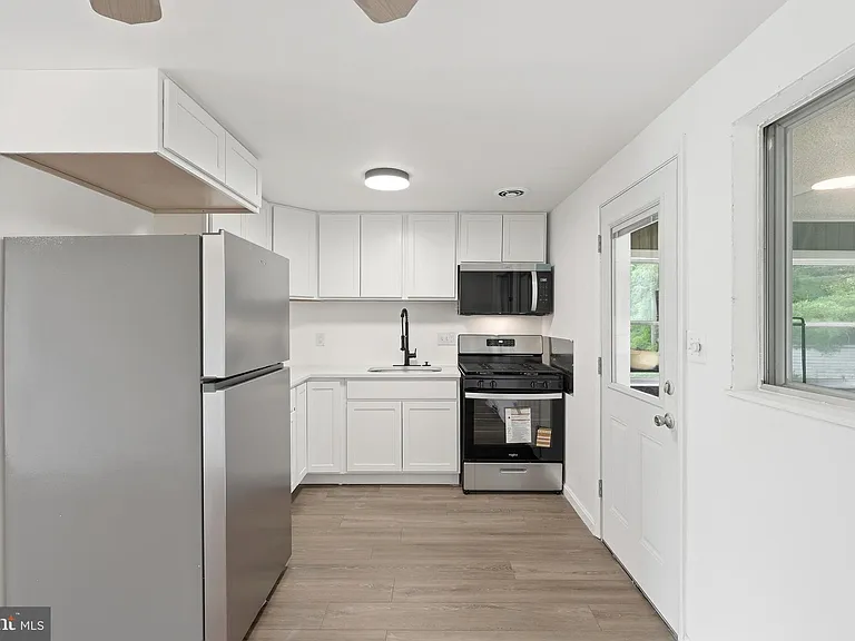 6741 Kincheloe Ave — Photo 14