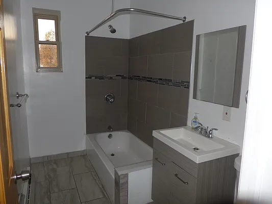 Rented by Harlem Lofts | media 11