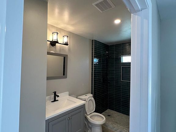 5th image of 3322 Altadena Ave #1