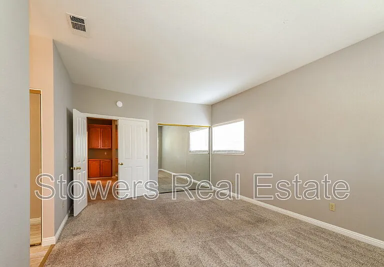 37 Mountain Valley Pl — Photo 9