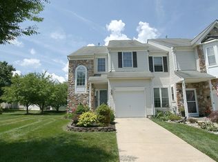 33 Farmington Ct, Bordentown, NJ 08505