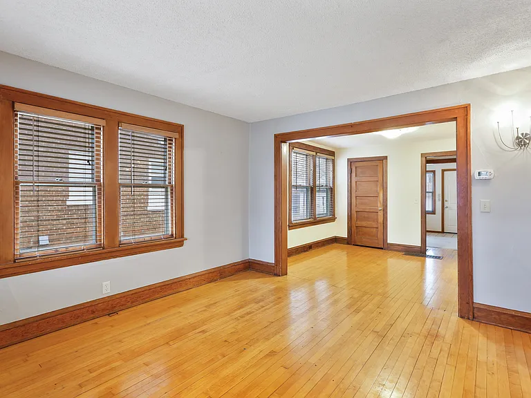 2943 Washburn Ave N — Photo 4