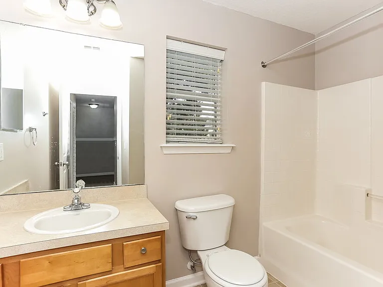2836 Cross Creek Dr — Photo 18