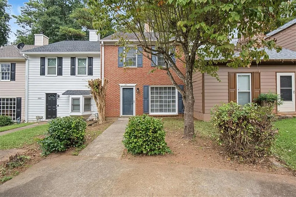 3 bed, 2.5 bath, 1280 sqft, $1,700 — Photo 2