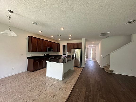 4th image of 1439 Juniper Hammock St