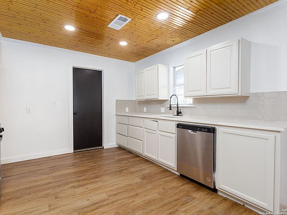 2nd image of 843 san manuel