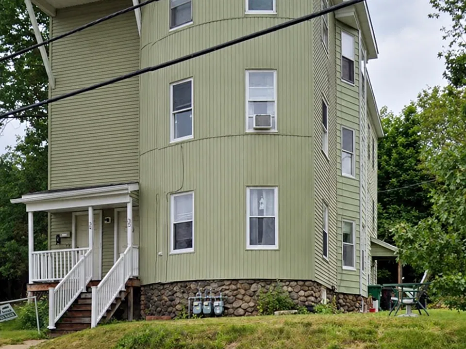 32 Fraternal Ave #1