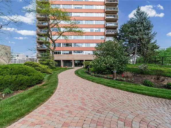 2510 Grand Blvd APT 2701, Kansas City, MO 64108