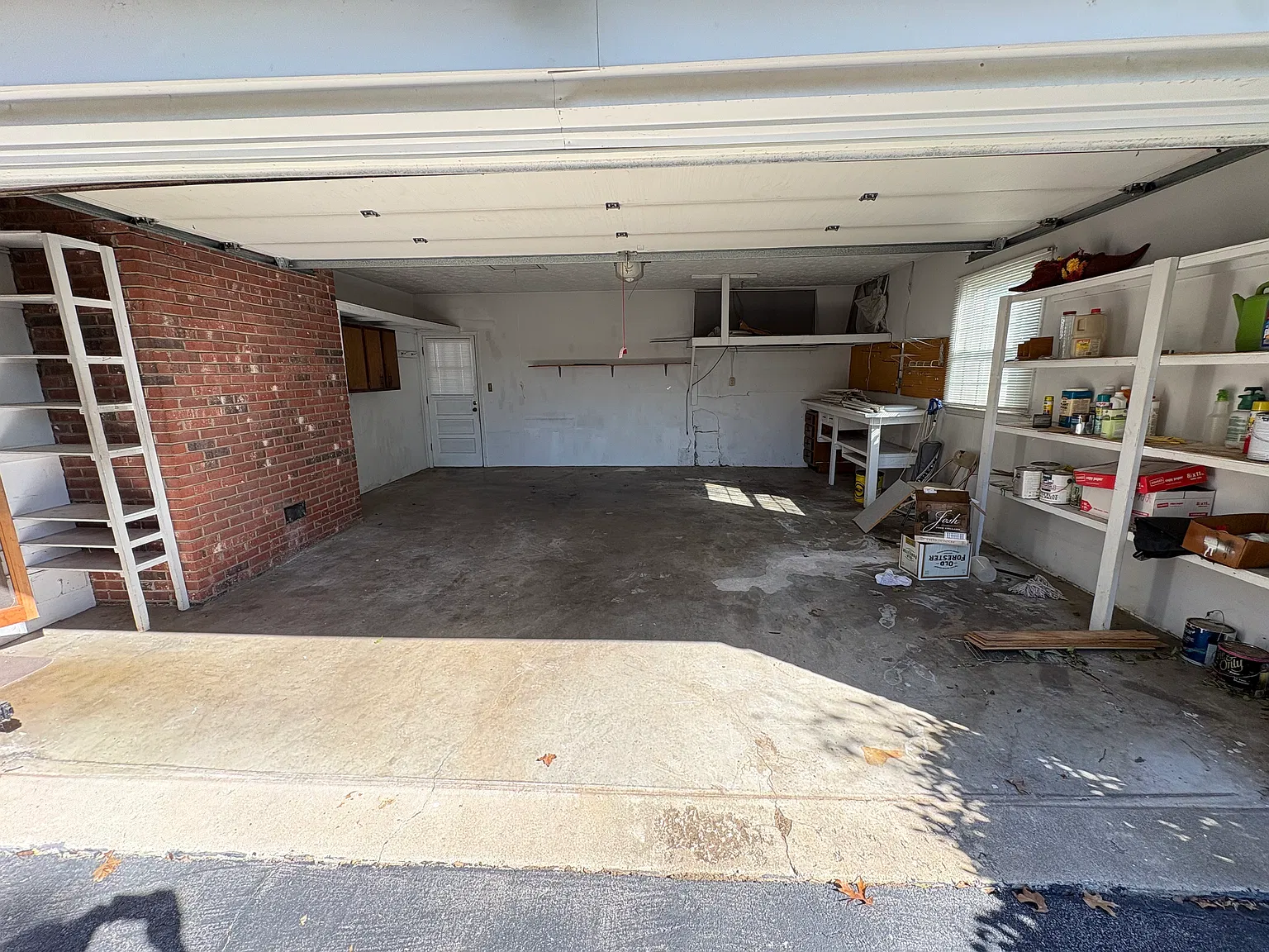 3 bed, 1749 sqft, $2,200 — Photo 2