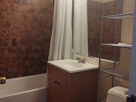 5th image of 1364 N Geneva Dr Unit 3B