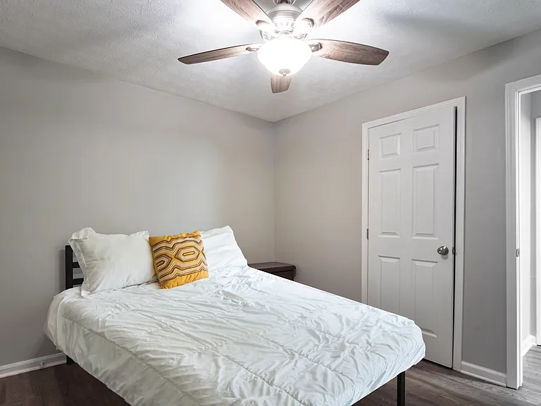 Nectarine Dr — Photo 1