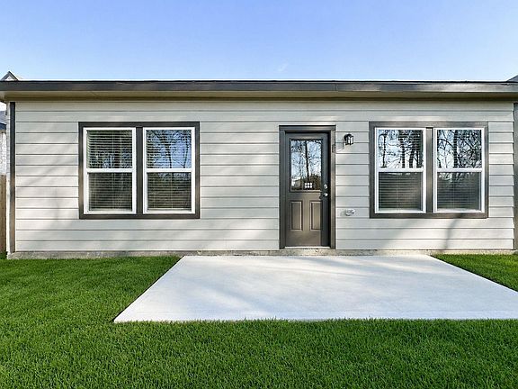 5th image of 52 Valiant Ridge Trl