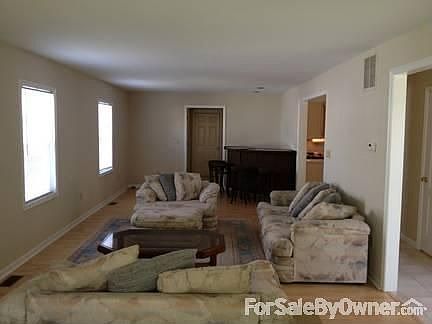 3rd image of 8 Cobbler Ln