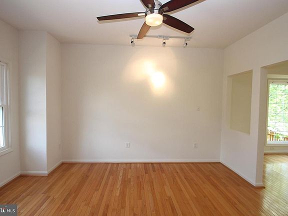 4th image of 1 Kimberly Dr