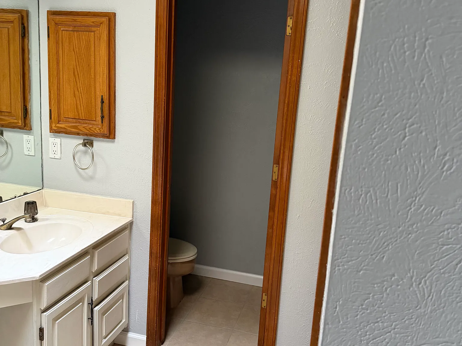 3 bed, 2.5 bath, 1847 sqft, $2,300 — Photo 2