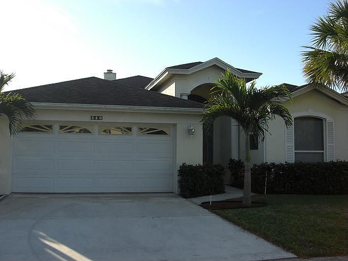 1st image of 540 NW Lambrusco Dr