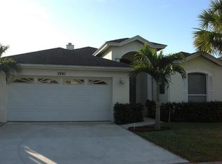 540 NW Lambrusco Dr, Port Saint Lucie, FL 34986