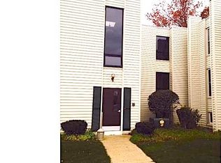 1675 Cedarwood Dr APT D, Westlake, OH 44145