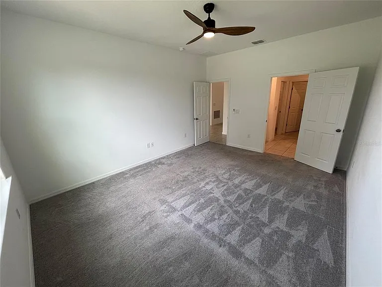 689 Crown Rose Dr — Photo 31