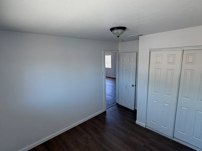186 E Bonita St — Photo 5