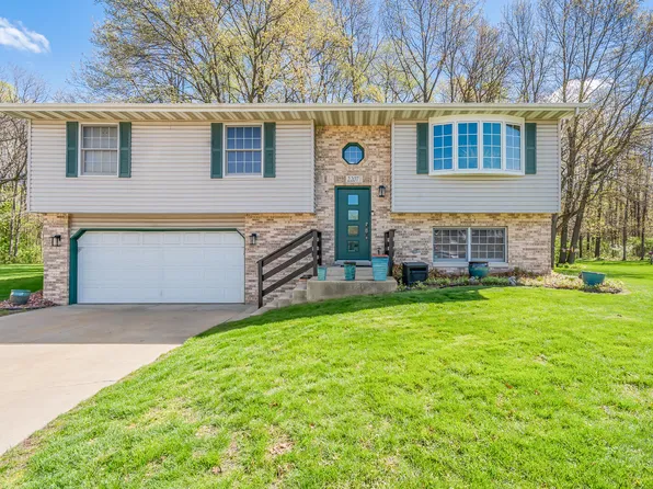 2207 Lily St, Portage, IN 46368