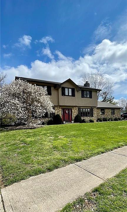 1st image of 529 Elm Dr