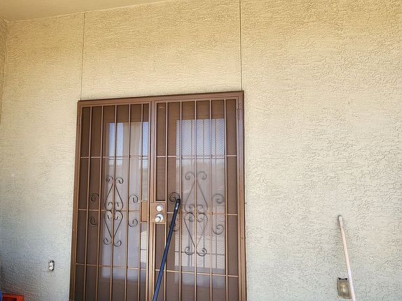 5th image of 1050 W Rochin Rd