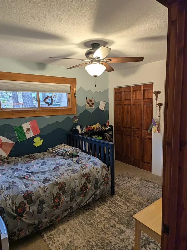 3 bed, 1300 sqft, $3,000 — Photo 2