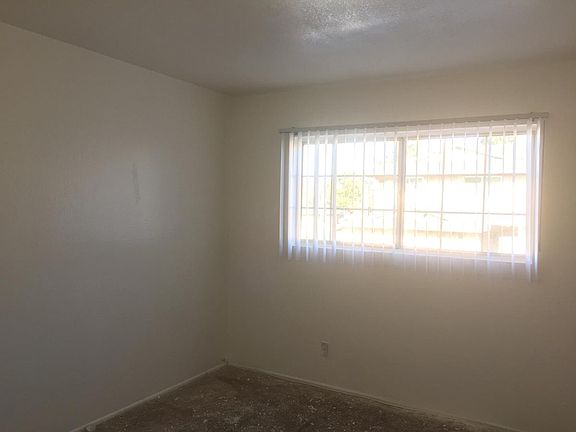 5th image of 1355 Abbey Ln APT 4