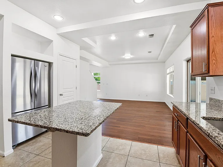 4707 Walden Way — Photo 11