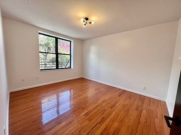 4th image of 57 Driggs Ave #2B