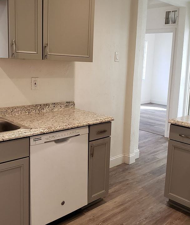 1st image of 309 6th St #309