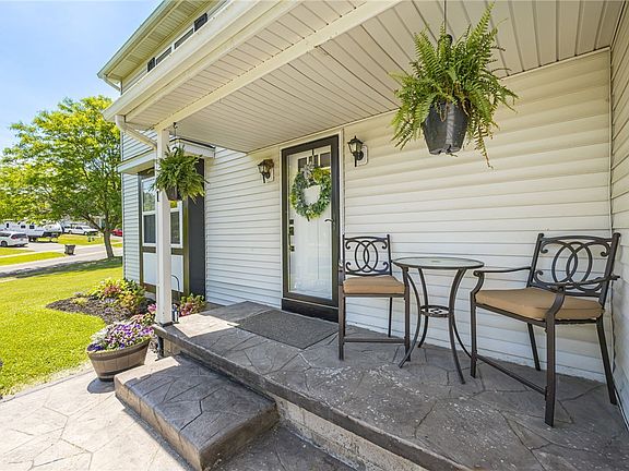 4th image of 81 Cheshire Ln