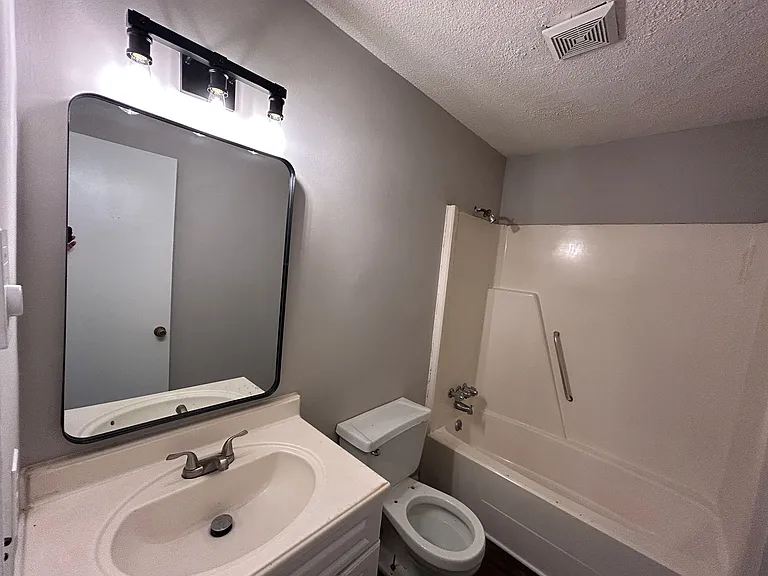 115 Cox Avenue — Photo 16