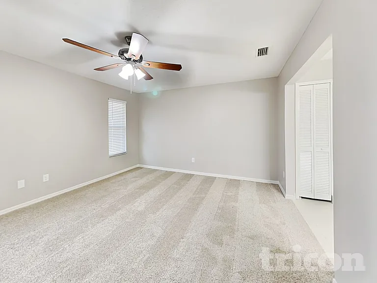 804 Elmwood St — Photo 7