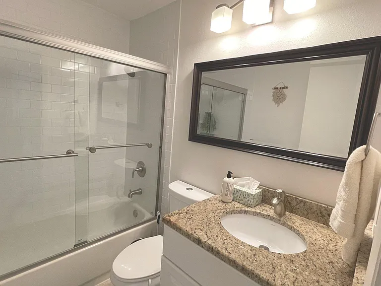 1420 Park Shore Cir #1 — Photo 28