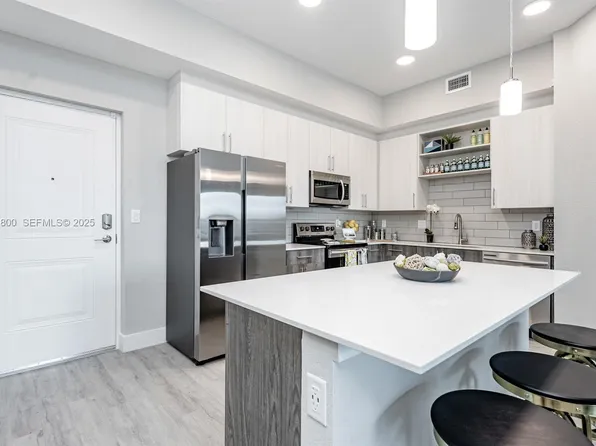 9115 W Commercial Blvd #408, Fort Lauderdale, FL 33351