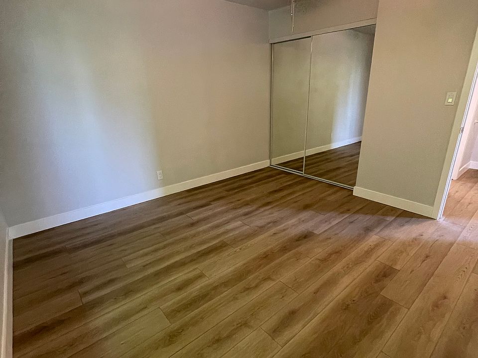 Bedroom 1 - 11'x12' with 2'x6' closet