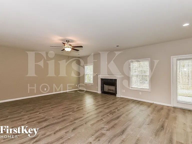 273 Cliffhaven Cir — Photo 6