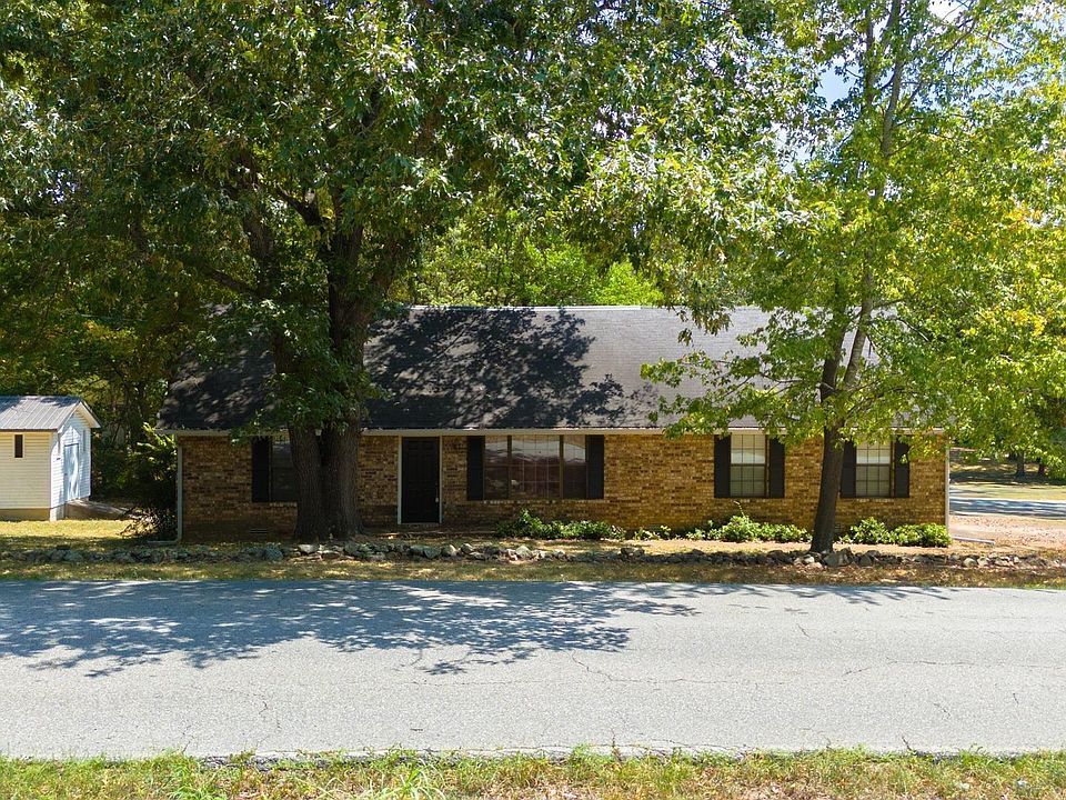 1st image of 3015 Debra St