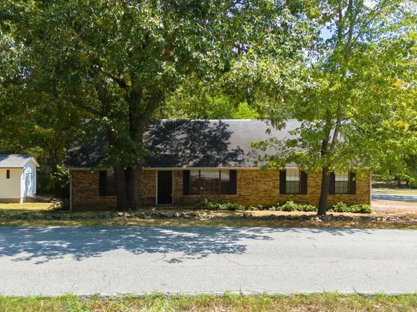 3015 Debra St, Batesville, AR 72501