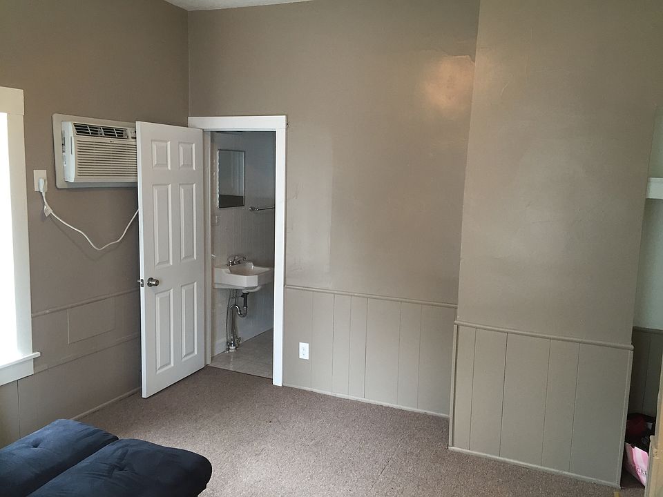 210 S Market St APT 3, Winamac, IN 46996 Zillow