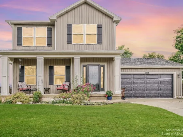 1218 Wildflower Dr, Holt, MI 48842