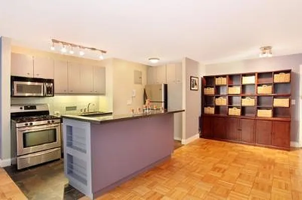 Sold by Citi Habitats | media 6